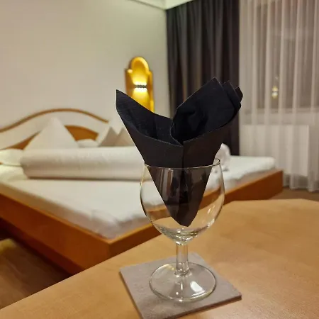 Romantica Hotel Jerzens