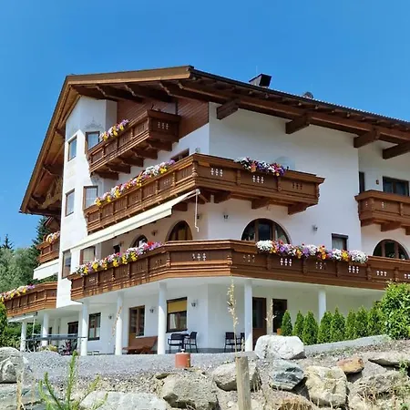 Hotel Romantica Jerzens 3*
